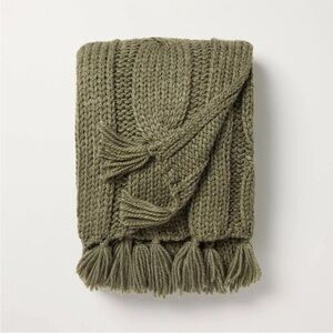 Hearth and Hand with Magnolia Oversized Cozy Knit Throw Blanket Green